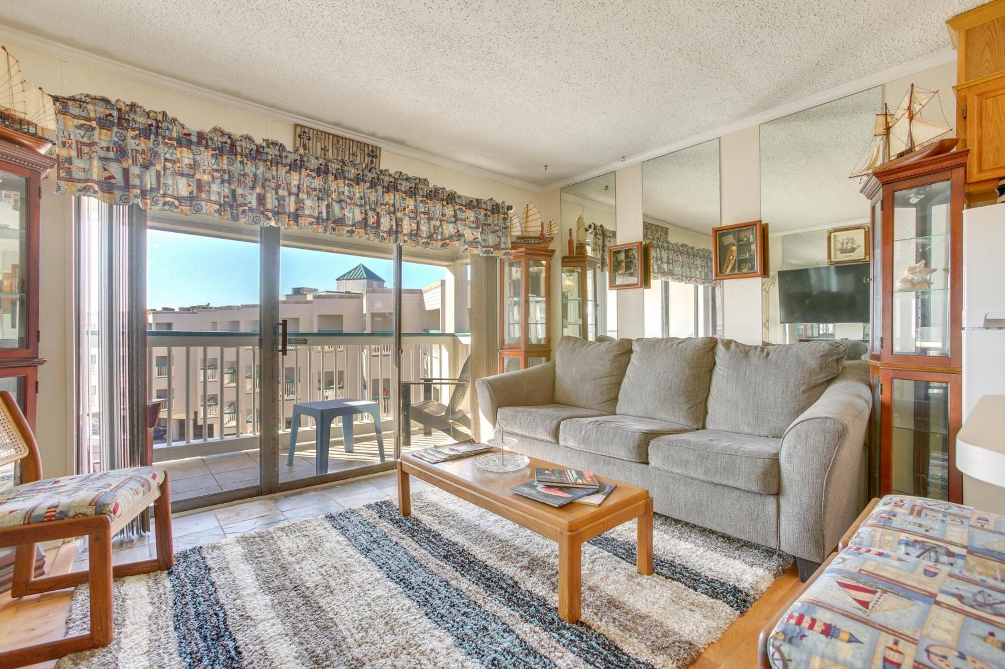 Galveston Retreat With Balcony And Gulf Views! Lejlighed Eksteriør billede