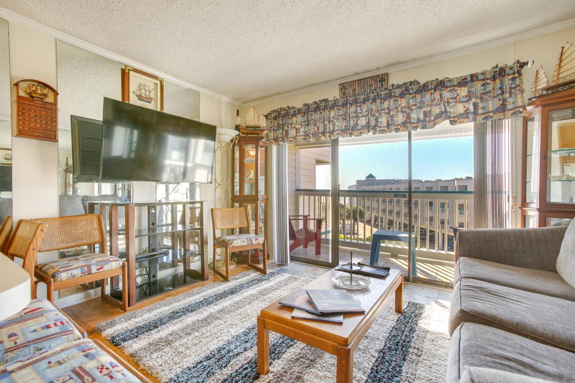 Galveston Retreat With Balcony And Gulf Views! Lejlighed Eksteriør billede